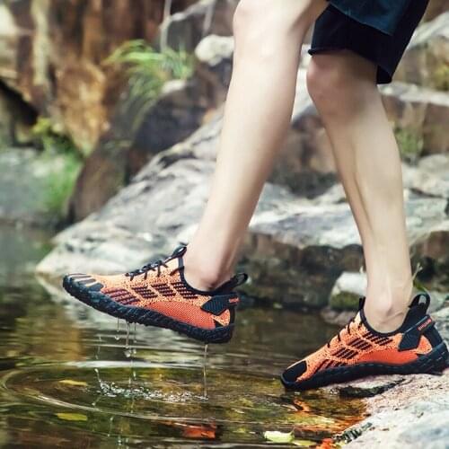 Big Size Barefoot Water Shoes Men Sneakers Hiking Shoes Summer Quick Dry Lightweight Beach Swimming Trekking Aqua Shoes Sandals