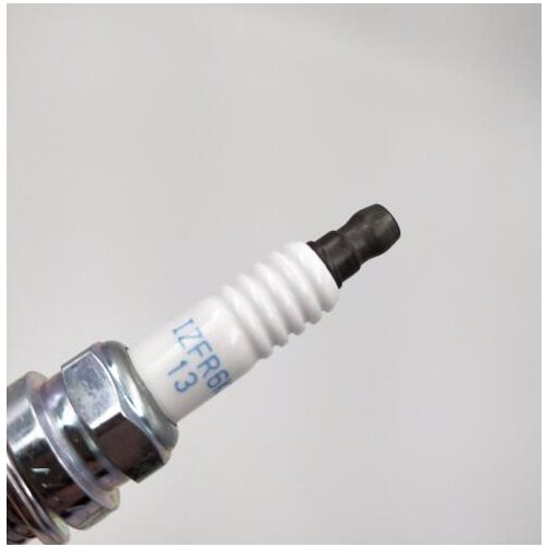 8PCS 9807B-56A7W IZFR6K13 High Quality Iridium Spark Plug For Honda Fit 2007-2013 Accord 2003-2007 9807B 56A7W IZFR6K-13
