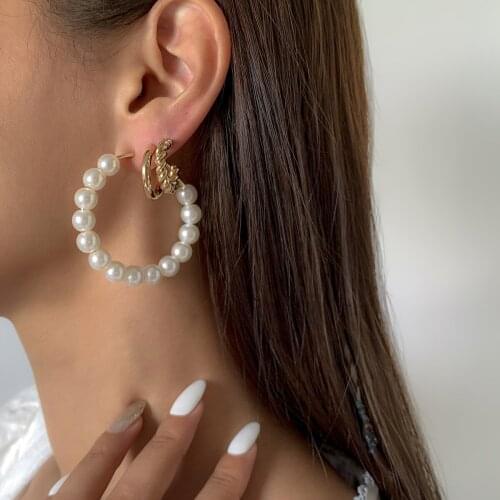 Trendy Imitation Pearl Geometric Earrings Womens Ethnic Hyperbole Smooth Surface Stripe Stud Earrings Jewelry for Girls