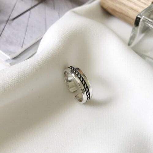 Minimalist 925 Sterling Silver Band with Twist Design Thin Ring Simple Vintage Stackable Ring Unisex Jewelry Fashion Accessories