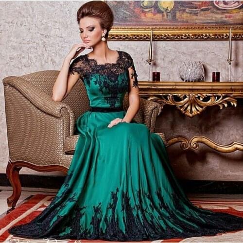 Evening party gowns 2018 Arrival Emerald Green Black Lace Applique Formal short sleeve prom gowns Mother of the Bride Dresses