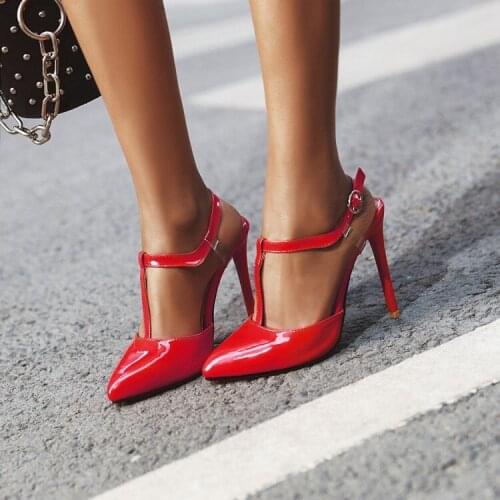 Small size 30 31 32 33 Baotou high heel single shoe thin heel super large cross dressing pseudo Niang night club 40 43 45 47