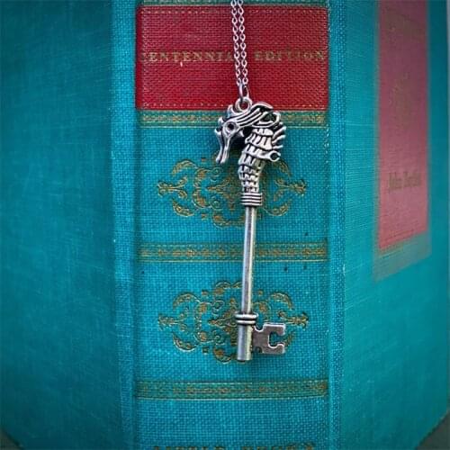 Punk Seahorse Key Shape Pendant Necklace Alloy Charms Jewelry Gift For Best Friends New Fashion Wholesale