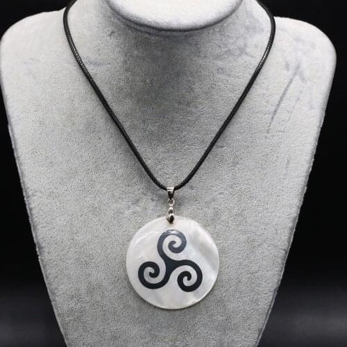 Natural Shell Pendant Necklace Fashion Round Shape Shell Pendant Necklace For Woman Gift Size 45x45mm Length 55 + 5cm