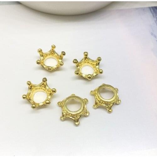 75Pcs 5 Colors Mixed Crown Bead Caps Imperial Crown Epoxy Resin Jewelry Hanging Holders Pendants Resin Jewelry Making T84A