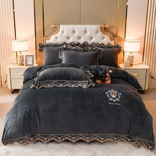 Luxury European Super Soft Coral Fleece Warm Cozy Embroidery Bedding Set Velvet Quilt Cover Comforter Set Blanket Pillowcases