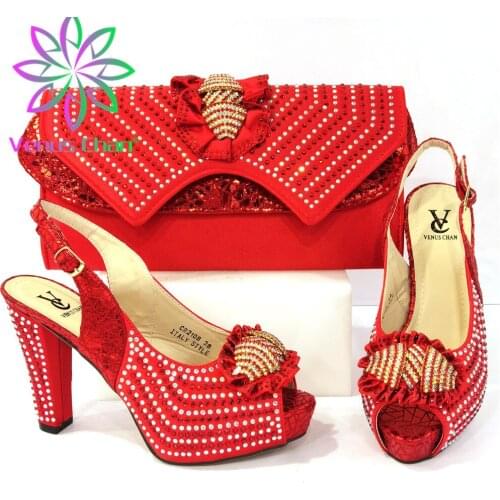 2021 Italian Design Fashion Special Crystal Decoration Style Nigerian Women Shoes and Bag Set in Red Color for Party