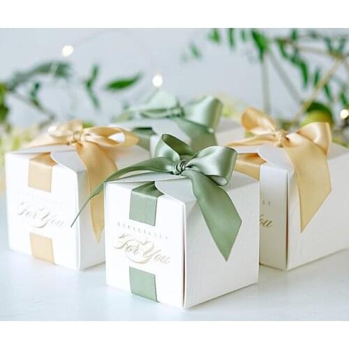 Upscale Wedding Favors Gift Box Candy Boxes for Christening Baby Shower Birthday Event Party Supplies Wrap Holders with Ribbon
