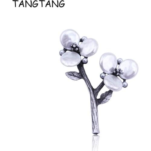 Women Brooches Plum Flower Brooch White Simulated Pearl Brooch Pin New Hot Fashion Pin And Brooch Jewelry Antique Jewelry 2020