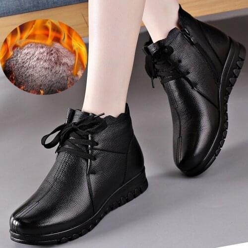 OUKAHUI 2020 Autumn New Genuine Leather Black Ankle Boots For Women Lace-Up Flat Low Heel Winter Warm Plush Ladies Short Boots