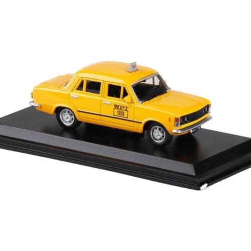1:43 Scale Diecast Metal Alloy Classic FIAT 125P Varsavia 1980 cab Taxi Car Model Die-cast Vehicles Toys Collection Gifts Show
