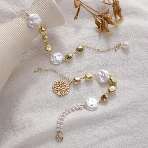 JUHU Bracelets On The Leg