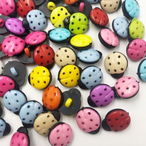 50/100pcs New! Ladybug Plastic Buttons Sewing Notions Accessories DIY Crafts PT39