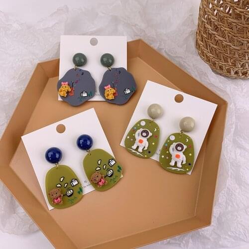 2021 New Korean Acrylic Geometric Animal Bear Astronaut Dangle Earrings For Women Fashion Jewelry Resin Oorbellen Pendientes