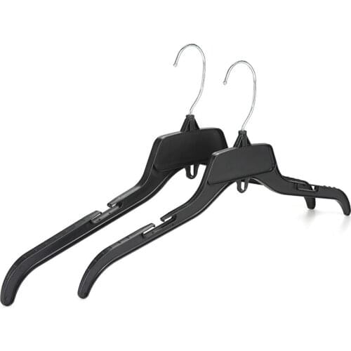 30Pcs 17Inch Black Anti-Slip 484 Plastic Hanger For Shirt Mens Jacket At The Mall Show Hanger
