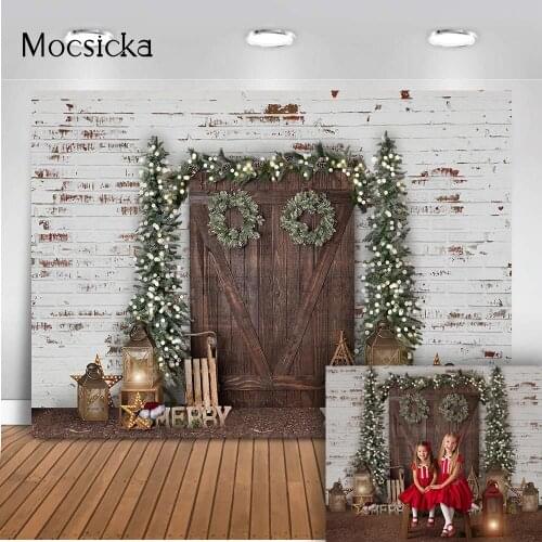 Christmas photography backdrop rustic wood door white brick wall background for photo studio retro light Christmas tree photo