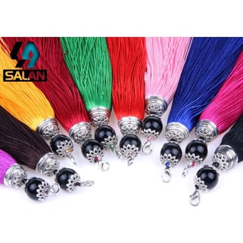 Manufacturers custom gold tassel bag accessories tassel key ring tassel ear DIY car hanging accessories