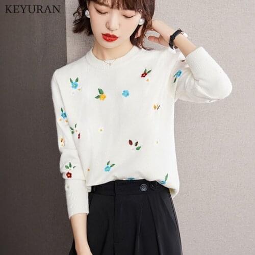 White Floral Embroidery Pollover Sweater Autumn and Winter New Round Neck Sweet Knitted Tops Bottoming Sweater Women
