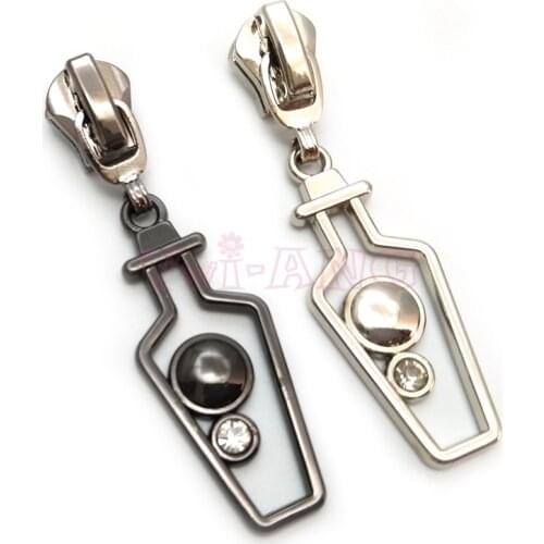 20pcs/lot, Stylish Vase Shape 5# & 8# Zipper Sliders, Black Color Silver Color Rhinestone Inlaid Zipper Pull