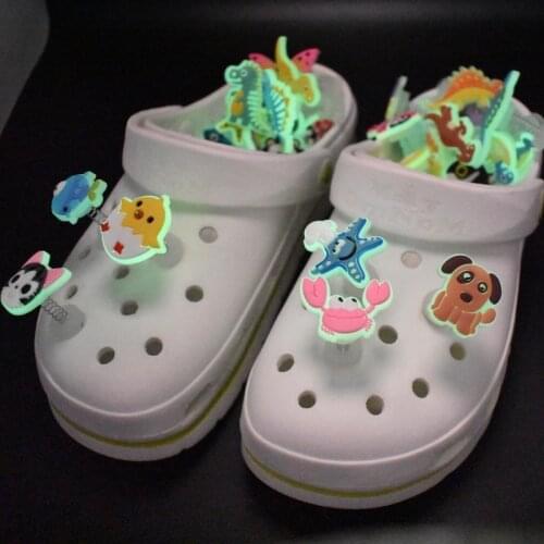 10 PCS Party Cool Gift Toys Shoes Charms Glowing In The Dark Sway Sandal Ornaments Animals Series