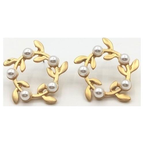 Act the role ofing is tasted sweet personality perfect fashion with her red fashionable earring A58-3