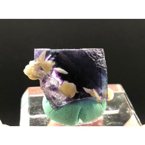 11.8gNatural dark purple fluorite, crystal mineral specimen