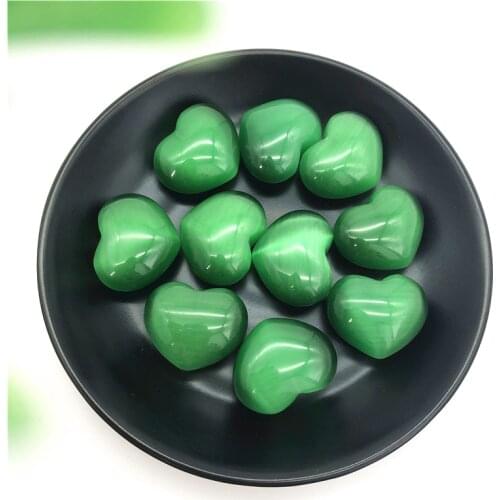 Beautiful Green Cat Eye Stone Heart Shaped Crystal Stones Gem Healing Stones Gifts Decor Natural Stones and Minerals