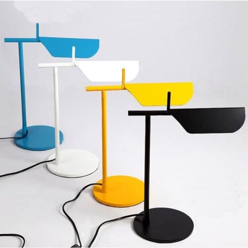 Modern simple desk lamp study childrens room Office exhibition hall model room business desk lamp designed in Italy