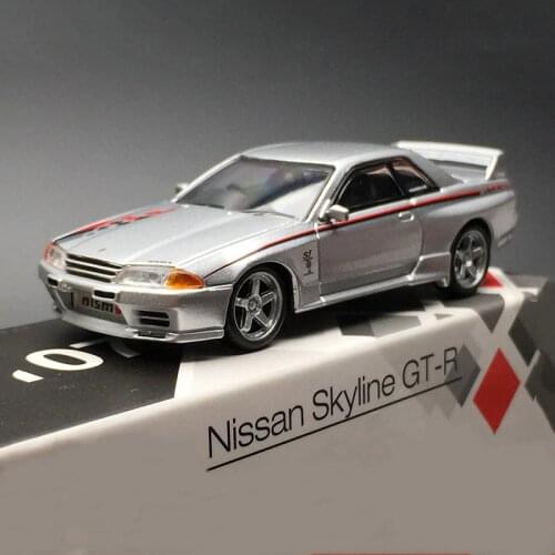 Diecast 1: 64 Scale Simulation Skyline Alloy Car Model Mental Collection Display Decoration Gift Souvenir Ornament Toys