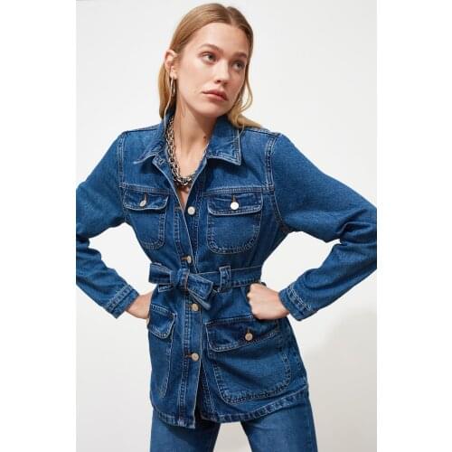 Trendyol Arched Pocket Detail Denim Jacket TWOSS21CE0126
