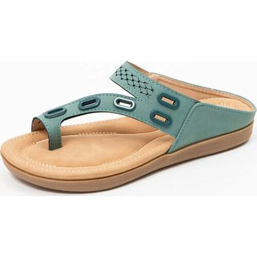 2021 New flat-bottomed massage clip-on sandals womens slippers large size toe sandals