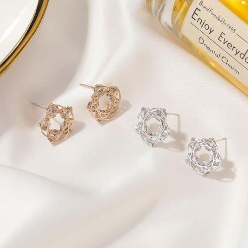 Sweet Gold Silver Color Hollow Flower Earrings Geometric Cross Stud Earrings Charm Ear Studs Party Fashion Jewelry for Women