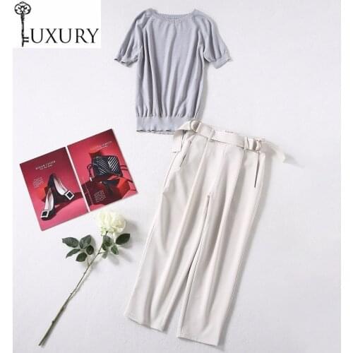 New Top 2020 Quality Summer Casual Suits Women Knitted Grey Pullovers+Golden Ring Belt Deco Calf Length Pants & Capris Sets 2pc