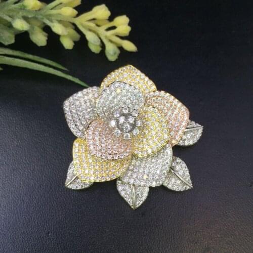 Lanyika Fashion Jewelry Romantic Blooming Camellia Brooch Pendant Dual Use for Wedding Party Micro Pave Popular Gift