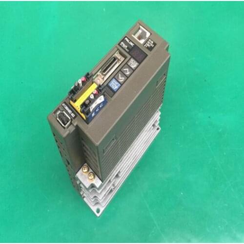 RYB401S3-VBC-Z1 SERVO DRIVER , used one , 90% appearance new , test goods , free shipping