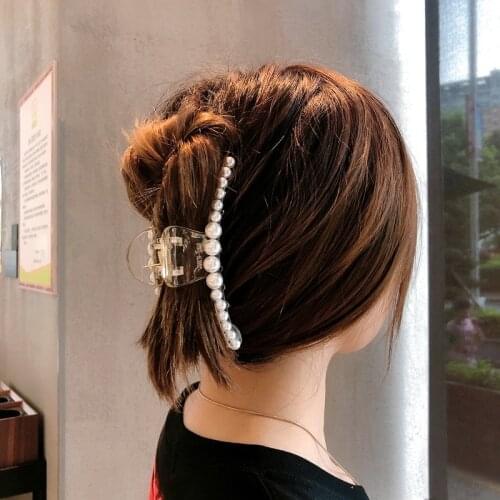 Fashion Girl Hair Claw Pearl Hair Claw Pearl Hairpin Crab Retro Hair Clips Hair Accessories for Women Three Different Sizes