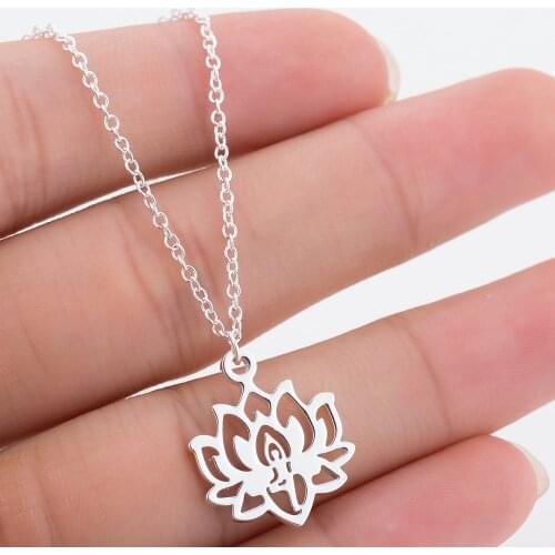 Fashion Origami Lotus Flower Necklace Metalic Jewelry Flora Yago Jewelry For Women Statement Sports Gift Memory Amulet Colier