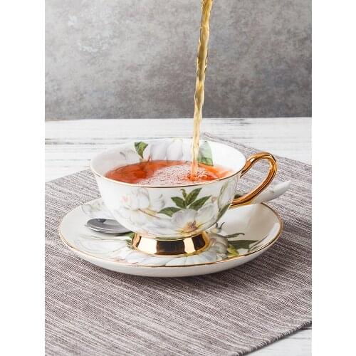 Fashion Bone China Coffee Cup Saucer Royal Classic Vintage Royal Classic European Luxury Coffee Mug Taza Tea Cup Pottery EE50BD