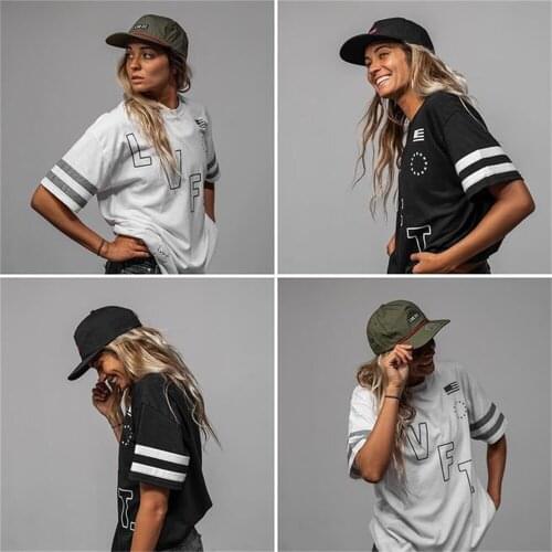 Brand New Stripe Short-Sleeved T-Shirt Men Round Neck Loose Streetwear GYM Bodybuilding Workout Jogging Athlete Sportstyle Wear