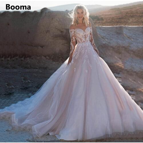 Booma Pink Beach Wedding Dresses Off Shoulder Sweetheart Long Sleeves Wedding Gowns Appliques Buttons Back Illusion Bride Dress