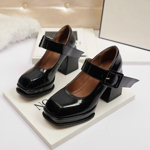 2021 Waterproof Platform Square Toe Hepburn Leather Shoes High Heel Mary Jane Shoes Womens French Thick Heel Pumps
