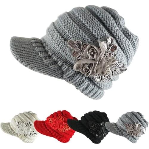 Warm ear cap, wool cap, sequinned cap, floral cap, new version of womens brim, sequinned cap, floral knit cap