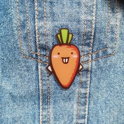 Creative Shirt Brooches Cartoon Carrot Acrylic Pins For Women Coat Jeans Bag Jackets Collar Lapel Badge Jewelry Gift
