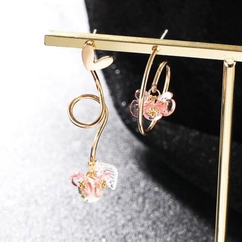 KPOP original asymmetrical peach blossom earrings female 2021 handmade love fashion cute sweet wedding all-match gift wholesale