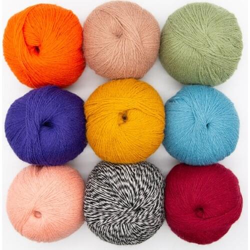 Long Plush Mink Yarn Knitting yarn Anti-pilling Fine Quality Hand-Knitting Thread For Cardigan Scarf Suitable for Woman Cashmere