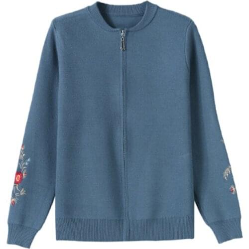 2019 Spring and autumn new Casual Thick Coats fashion Embroidery O-Neck Short Tops Solid color Long sleeve zipper Jackets women