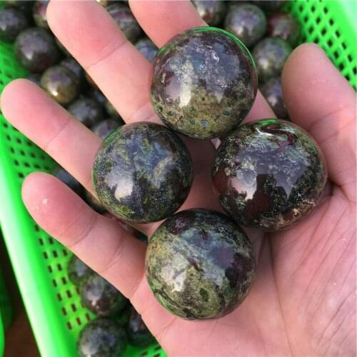 Natural quartz crystal ball for home decoration