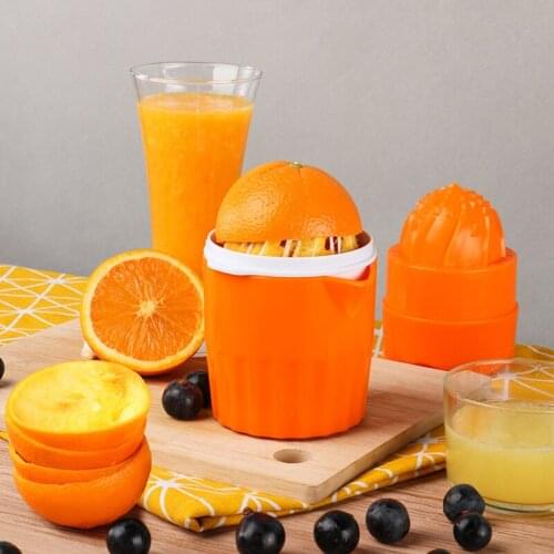 Plastic Juicer Hand Press Manual Juicer Portable Lid Rotation Citrus Juice Lemon Orange Tangerine Juice Squeezing Mini Homemade