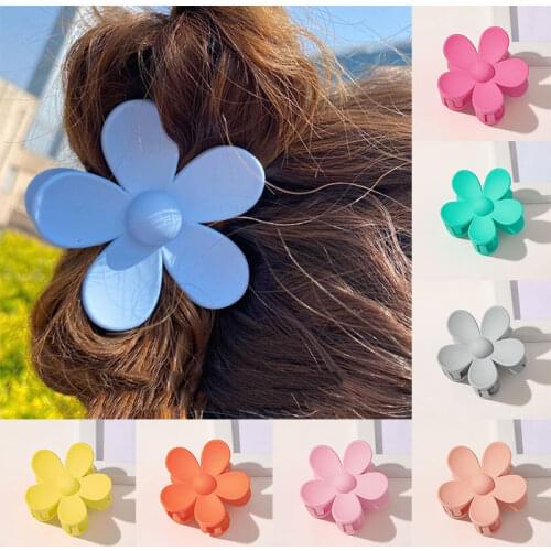 1pcs Girls Cute Hair Clip Small Plum Blossom Hair Claws Women Lovely Hair Clips Hairpins Ladies Fashion Hair Accessories New