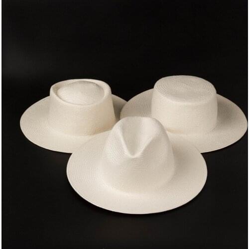 Wholesale Simple White Paper Straw Flat Hats For Women Summer Outdoor Travel Sunshade Straw Hat Ladies Sunscreen Beach Hat
